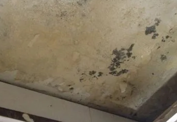 南充阳台漏水维修公司分享下南充卫生间渗水维修需要注意哪些问题。
